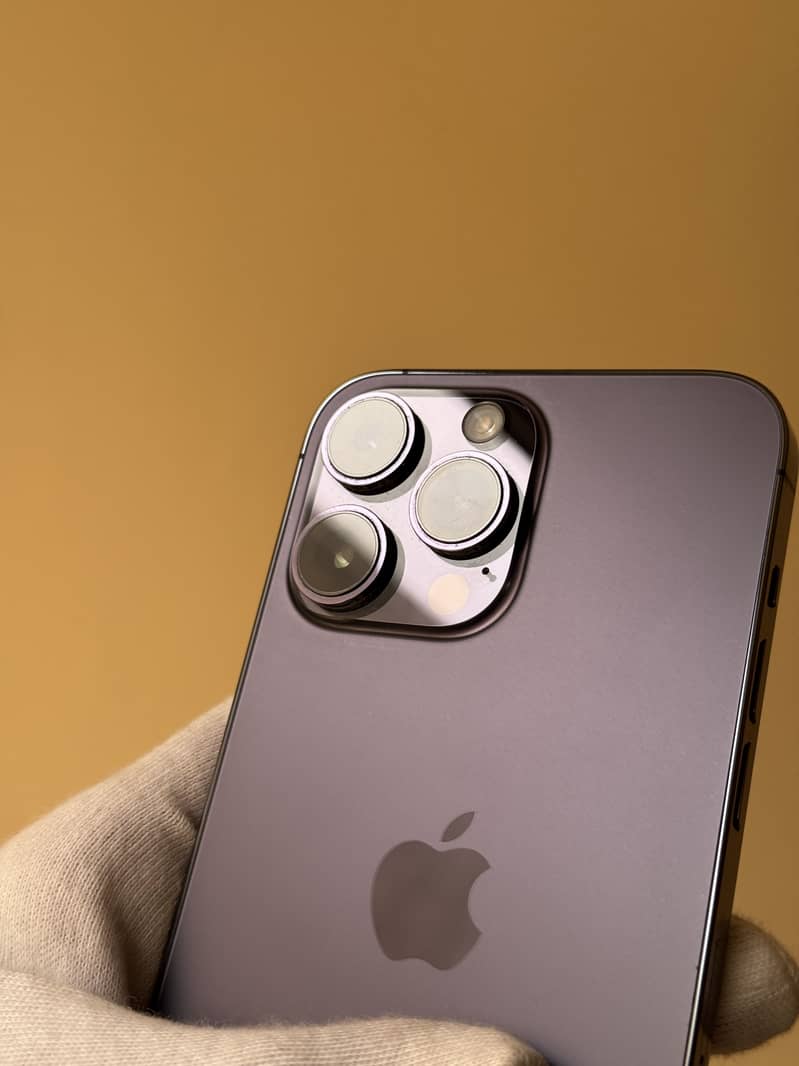 Apple iPhone 14 Pro Max 1
