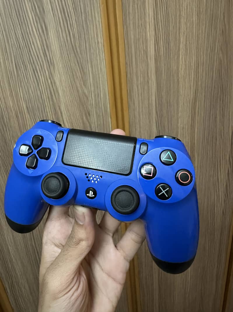 Ps5 and ps4 controllers 6
