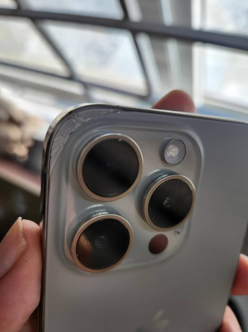 Apple iPhone 15 Pro 9