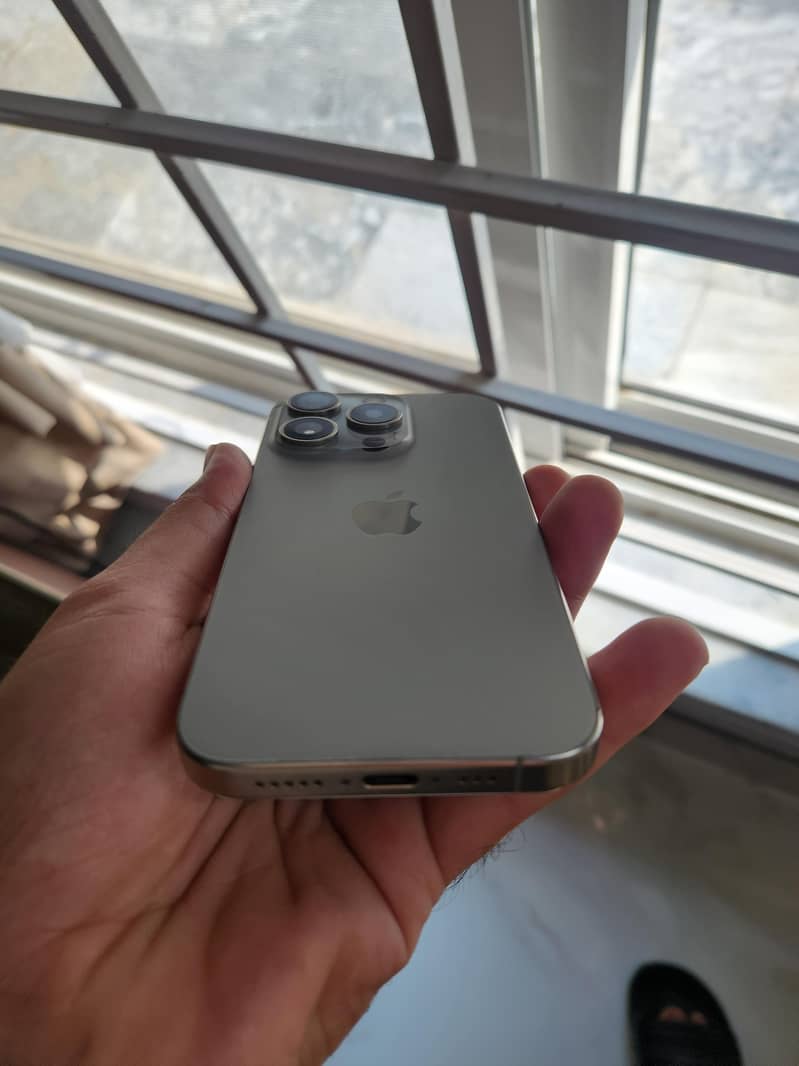 Apple iPhone 15 Pro 11