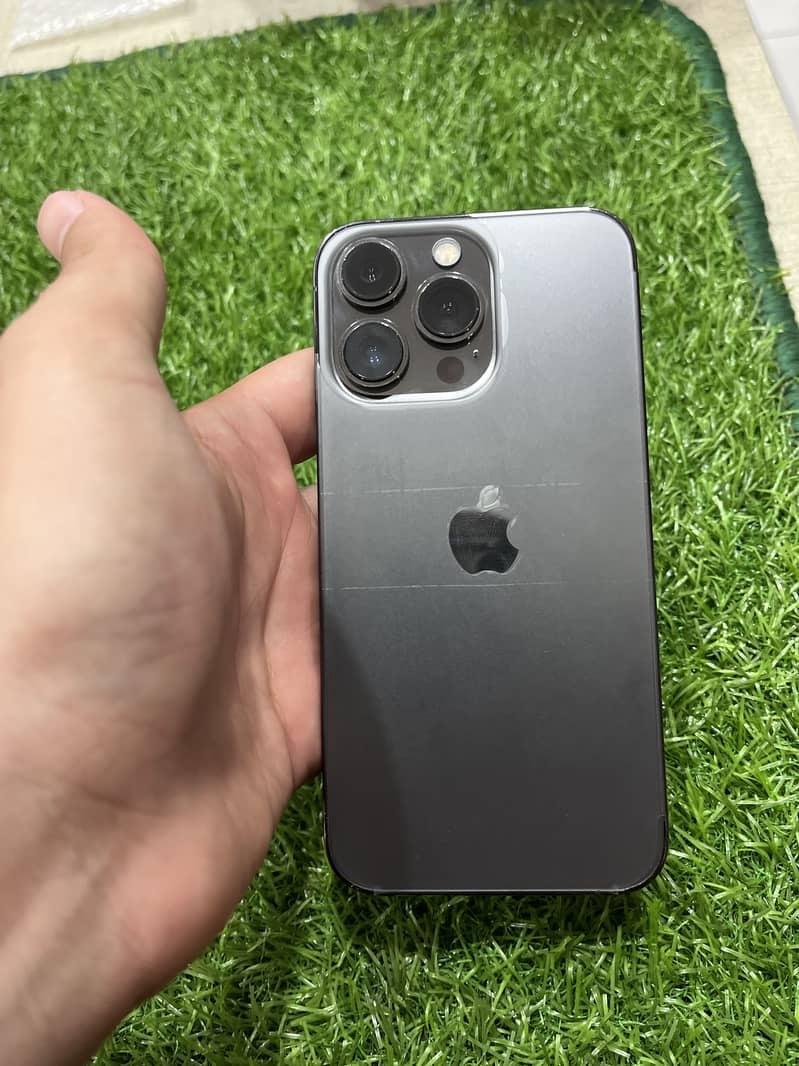 Apple iPhone 13 Pro 1