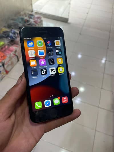 Apple iPhone 7