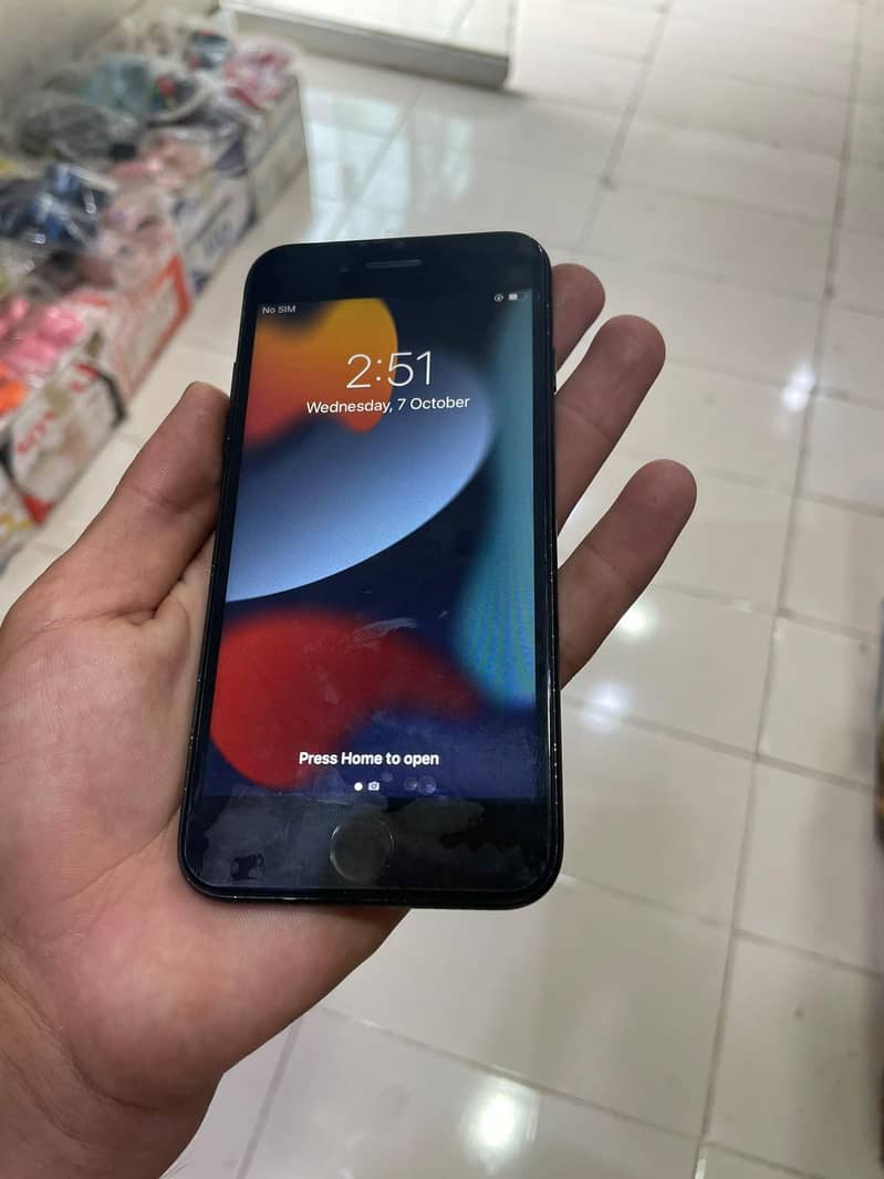 Apple iPhone 7 1