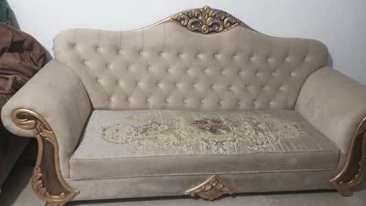 CROWN SOFA SET FOR SALE