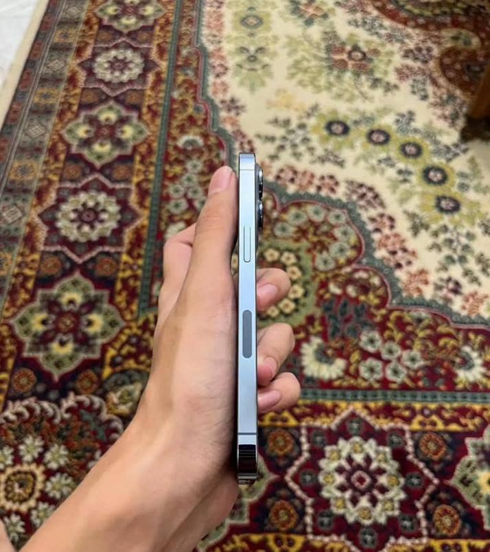 Apple iPhone 13 Pro 4