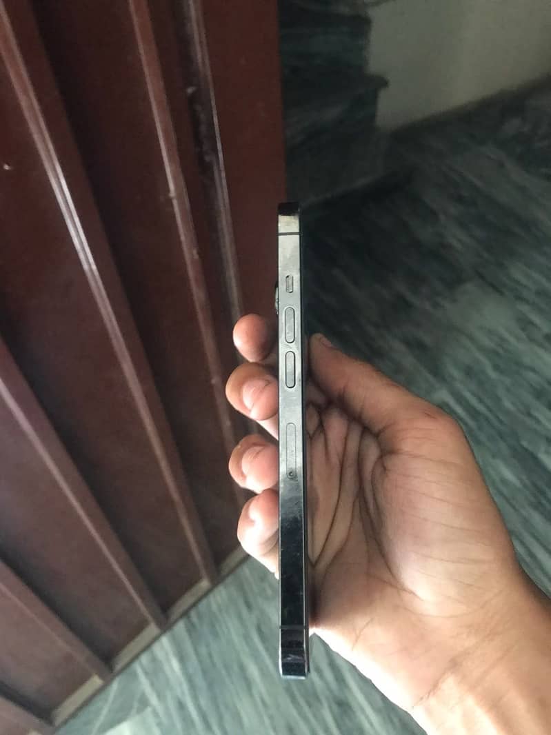 Apple iPhone 13 Pro 0