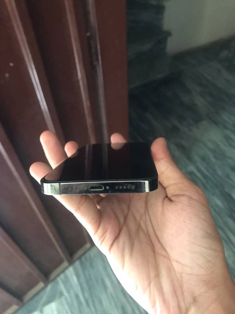 Apple iPhone 13 Pro 3