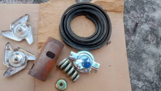 Vespa Spare Parts Lot,  Oil Lid, Rubber, Sleeve 150cc, Seat Spring.