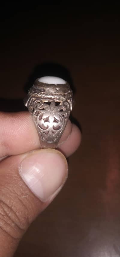 one ring chandi   9.7.  grams normal price urgent sale from faisa c