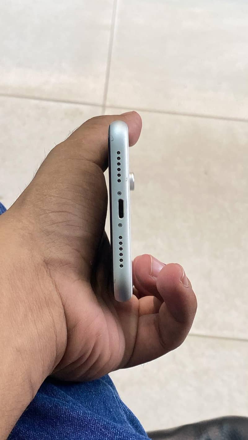 Apple iPhone XR 2
