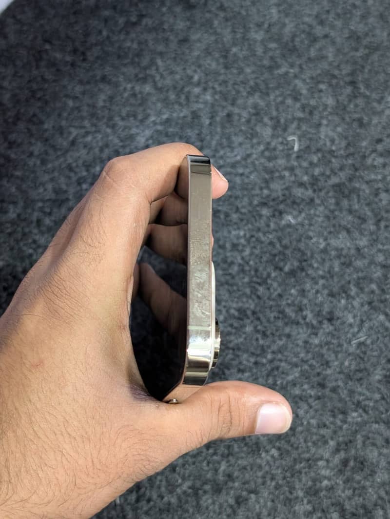 Apple iPhone 14 Pro Max 3