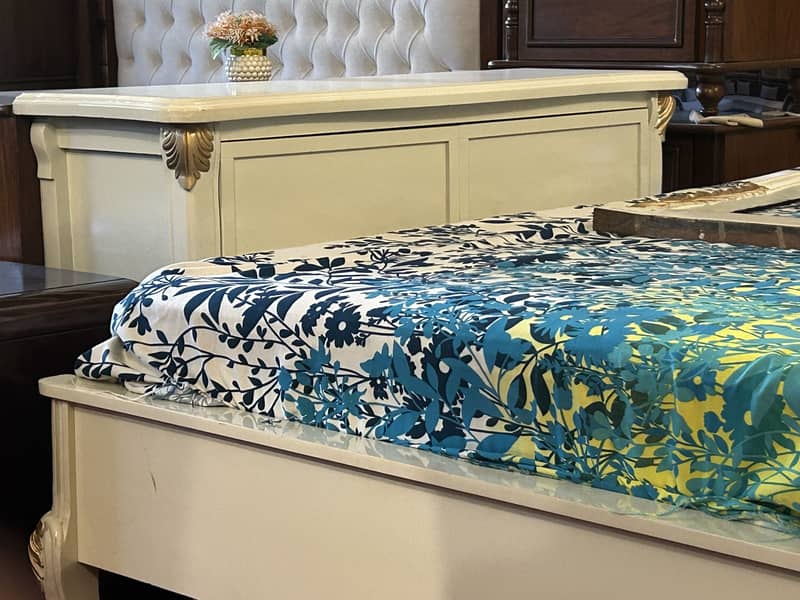 Luxury Chinioti style bed 2
