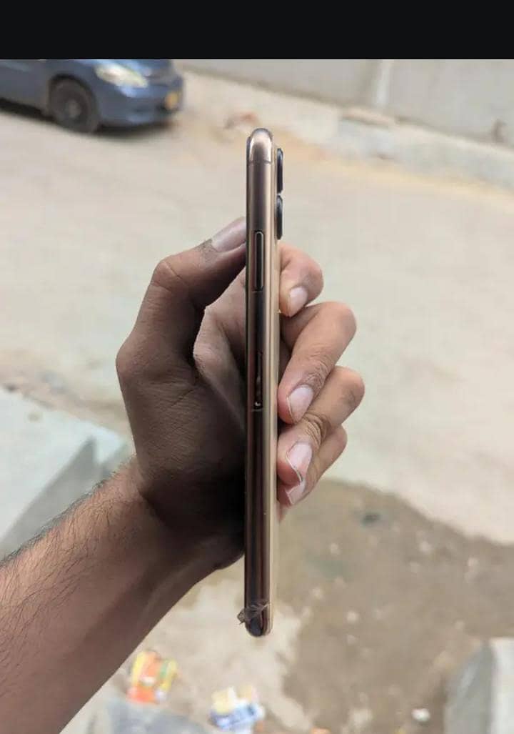 Apple iPhone 11 Pro Max 0