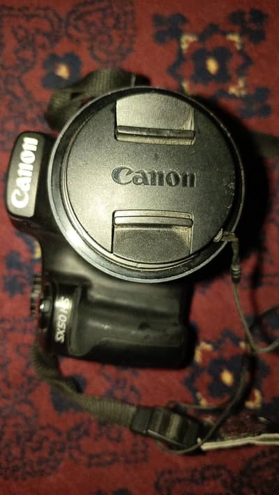 Canon SX 50 HS photo  12.1 mega pixel 200x zoom