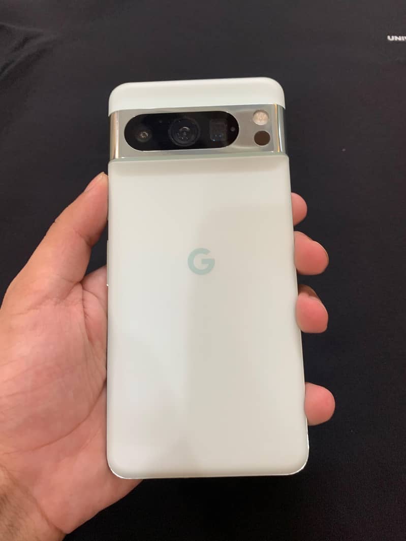Google Pixel 8 Pro 2