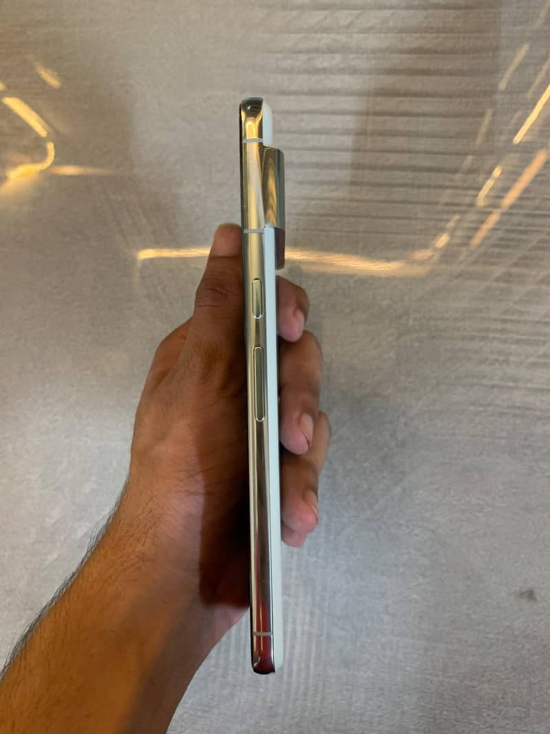 Google Pixel 8 Pro 7
