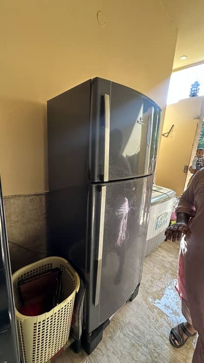 Dawlance Jumbo Size Fridge good working condition