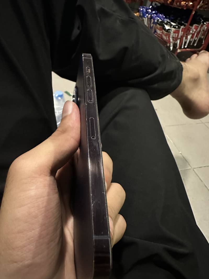 Apple iPhone 14 Pro Max 6