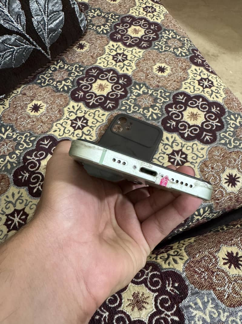 Apple iPhone 12 2