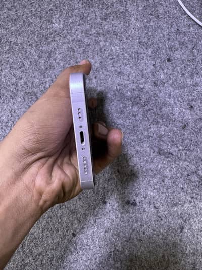 Apple iPhone 14