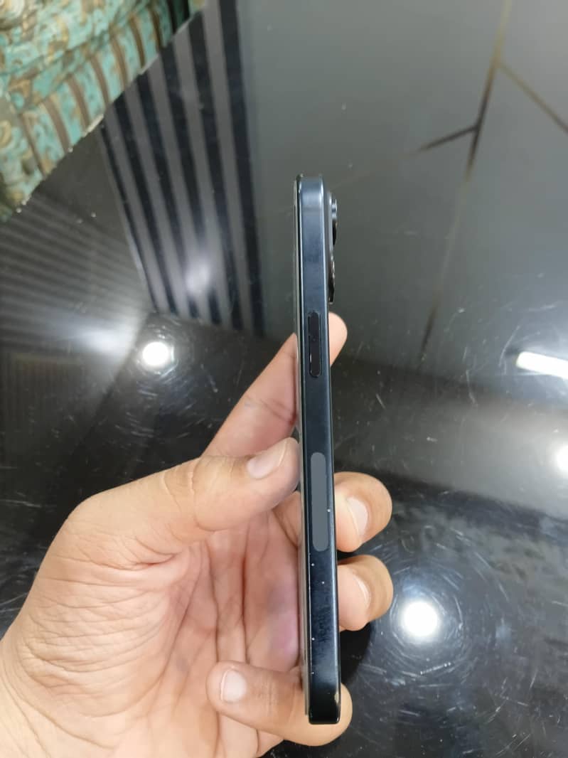 Apple iPhone 15 2