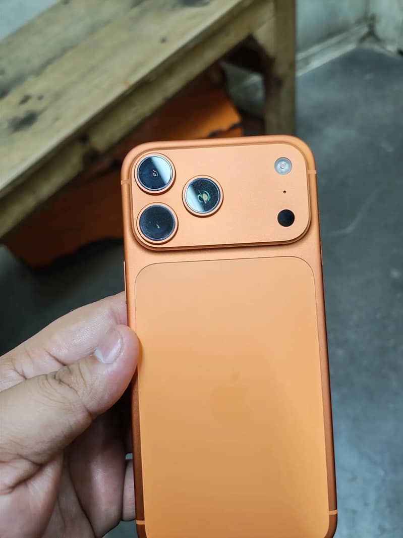 Apple iPhone 17 Pro Max 3