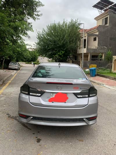 Honda Grace Hybrid 2020