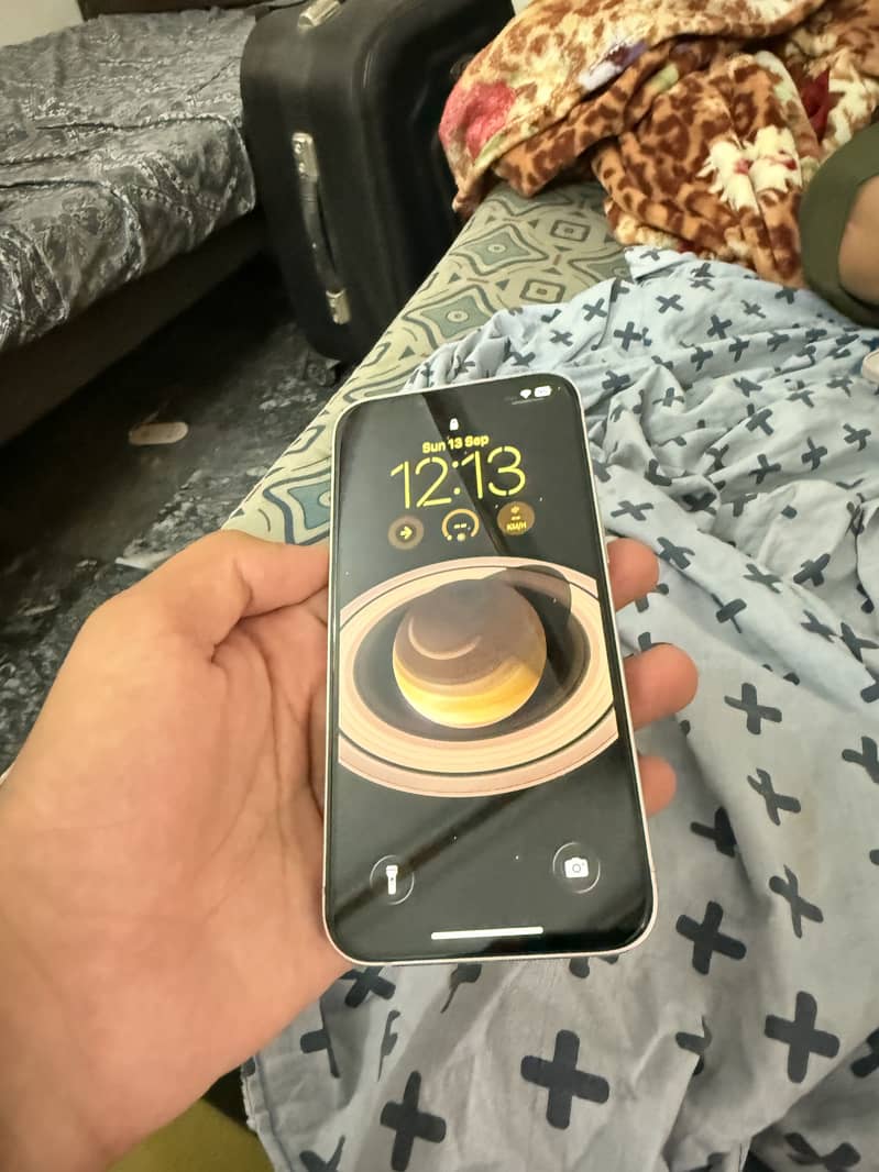 Apple iPhone 13 1