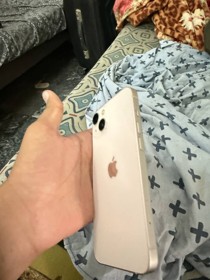 Apple iPhone 13 3