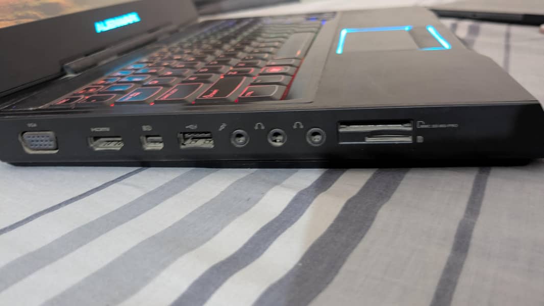 Dell, alienware laptop 4