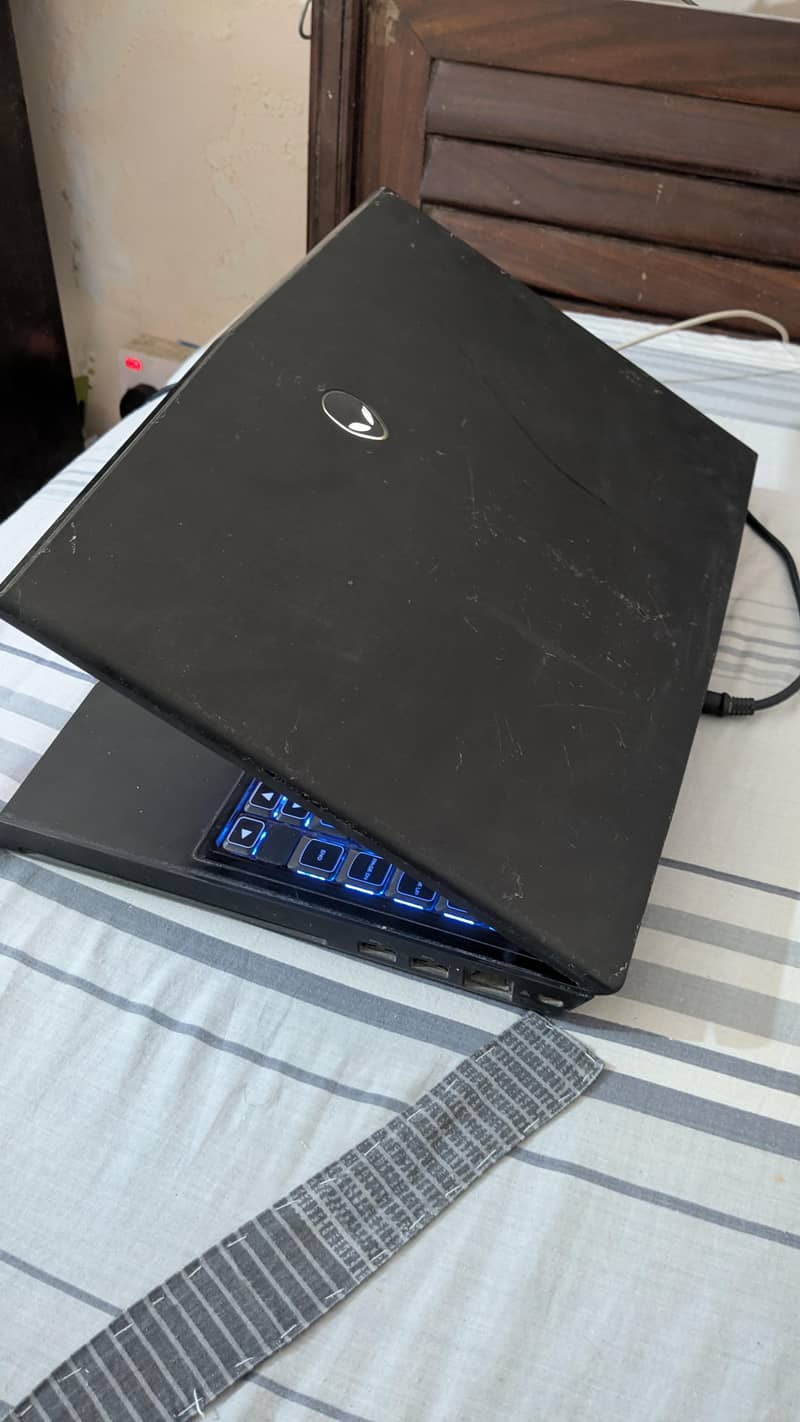 Dell, alienware laptop 5