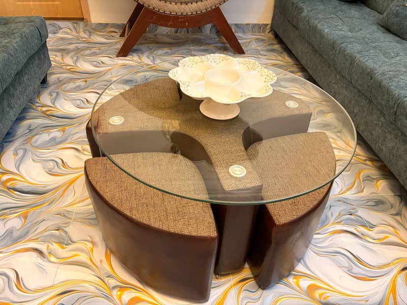 round coffee table with 4 stools 1