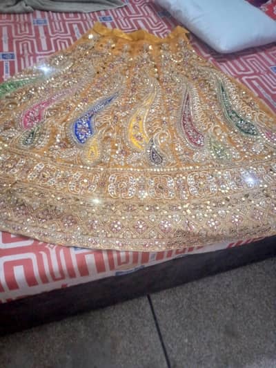 Mehndi lehnga
