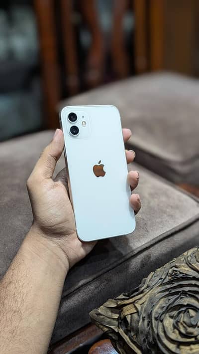 Apple iPhone 12