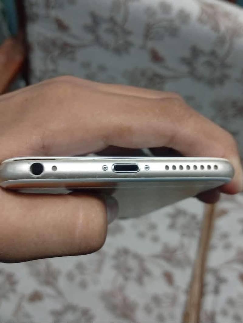 iPhone 6S Plus 1