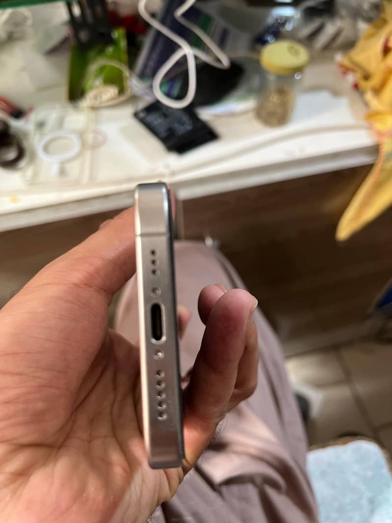 Apple iPhone 15 Pro 1