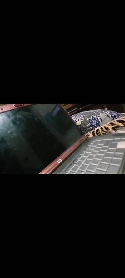 battery charger ke sath chal the or keypad ke Kuch button kamm nhi kar