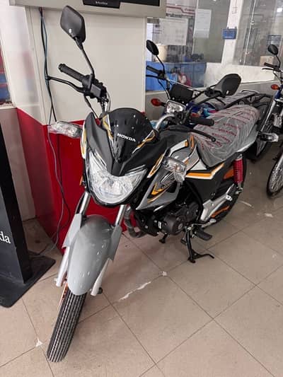 CB 150 F * BRAND NEW *