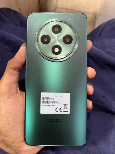 OPPO Reno12 F