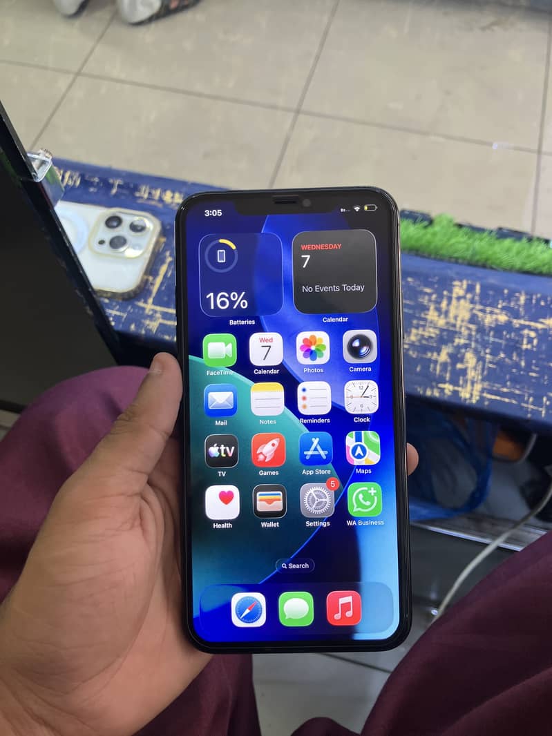 Apple iPhone 11 Pro Max 0