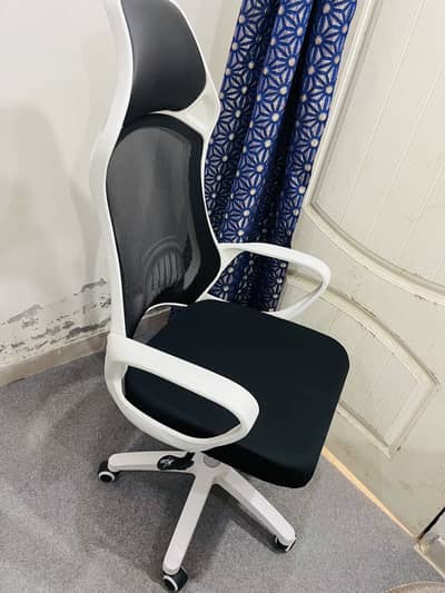 Revolving Chair White Gaming