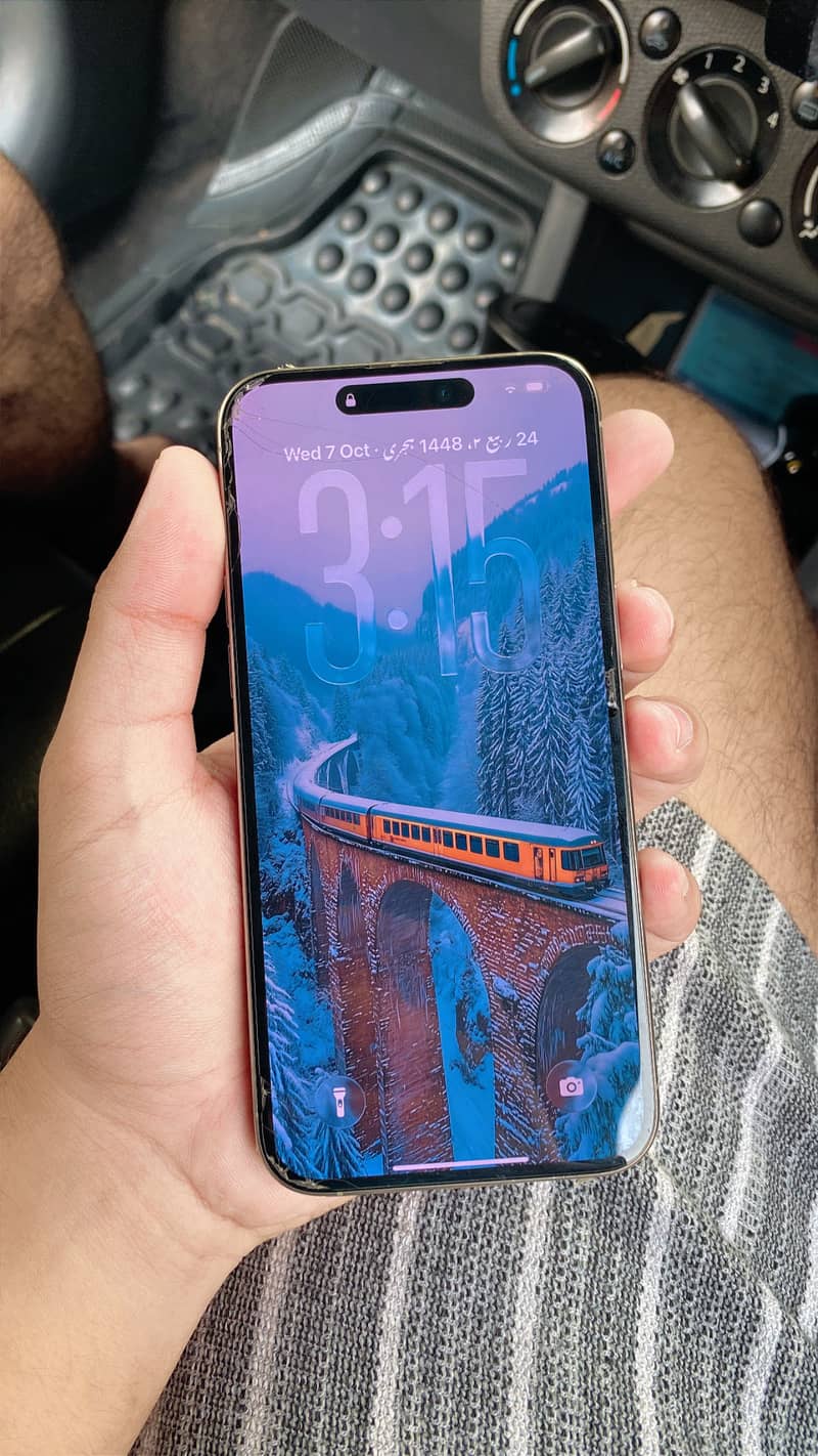 Apple iPhone 15 Pro Max 1