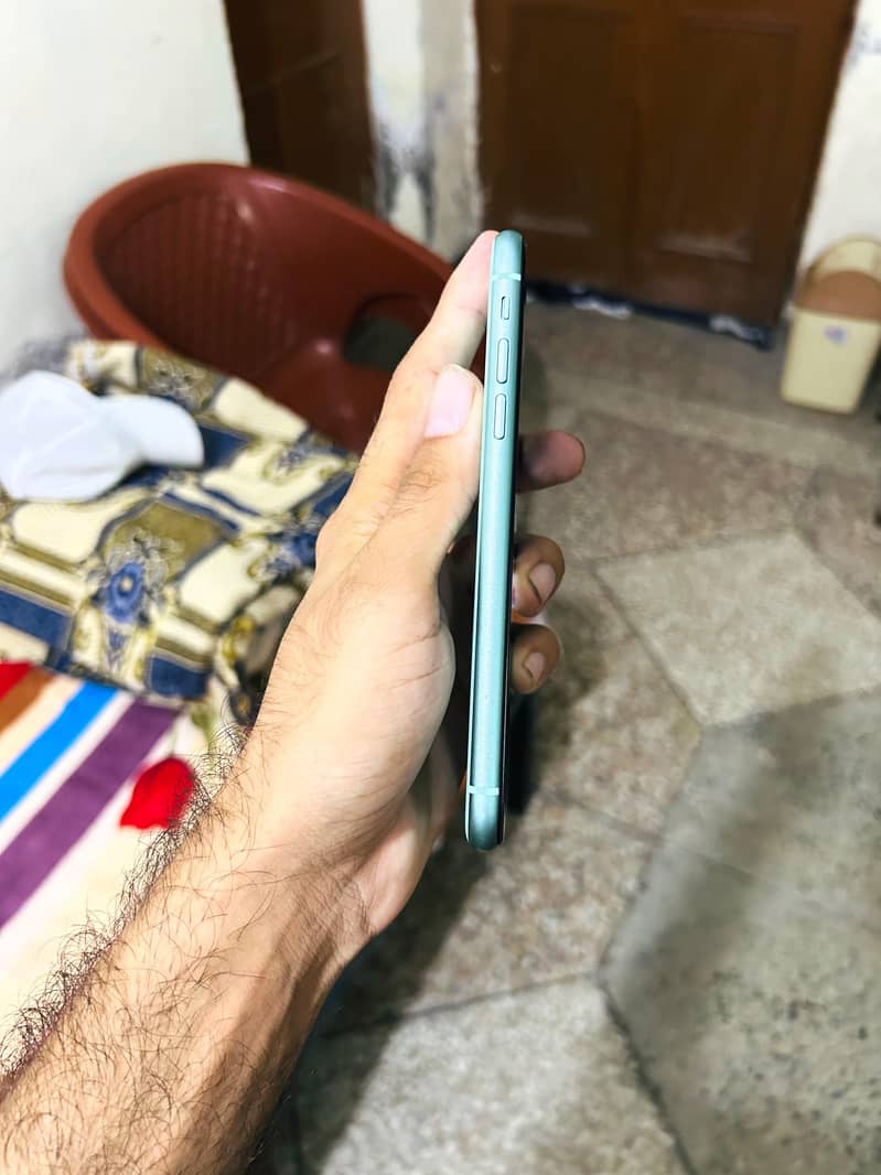 Apple iPhone 11 2
