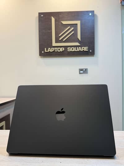 Apple MacBook M3 Pro 2023 36GB 512GB SSD 18 GPU 12 CPU 16 inch