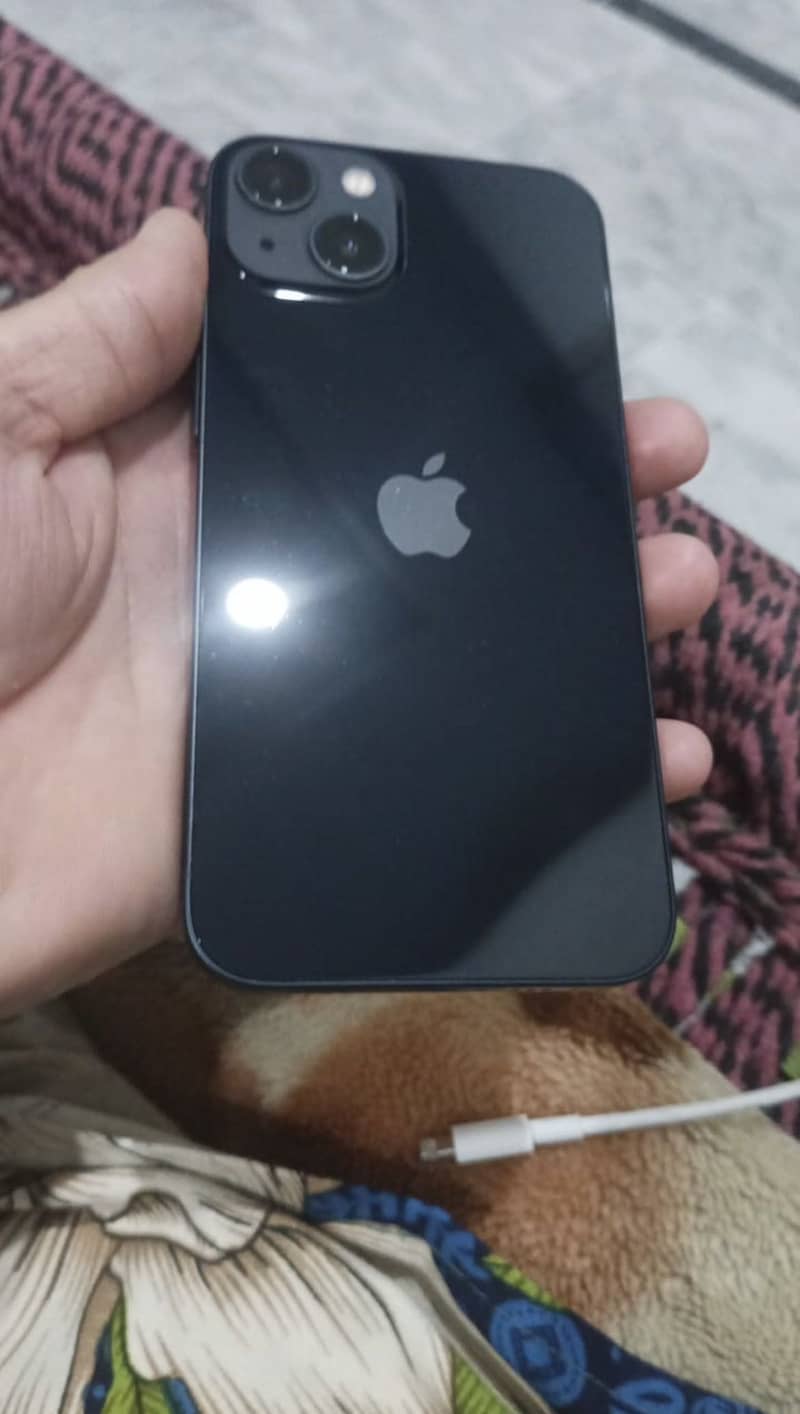 Apple iPhone 13 5