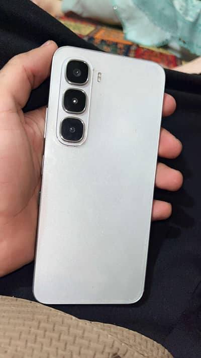 Infinix  hot 60 i