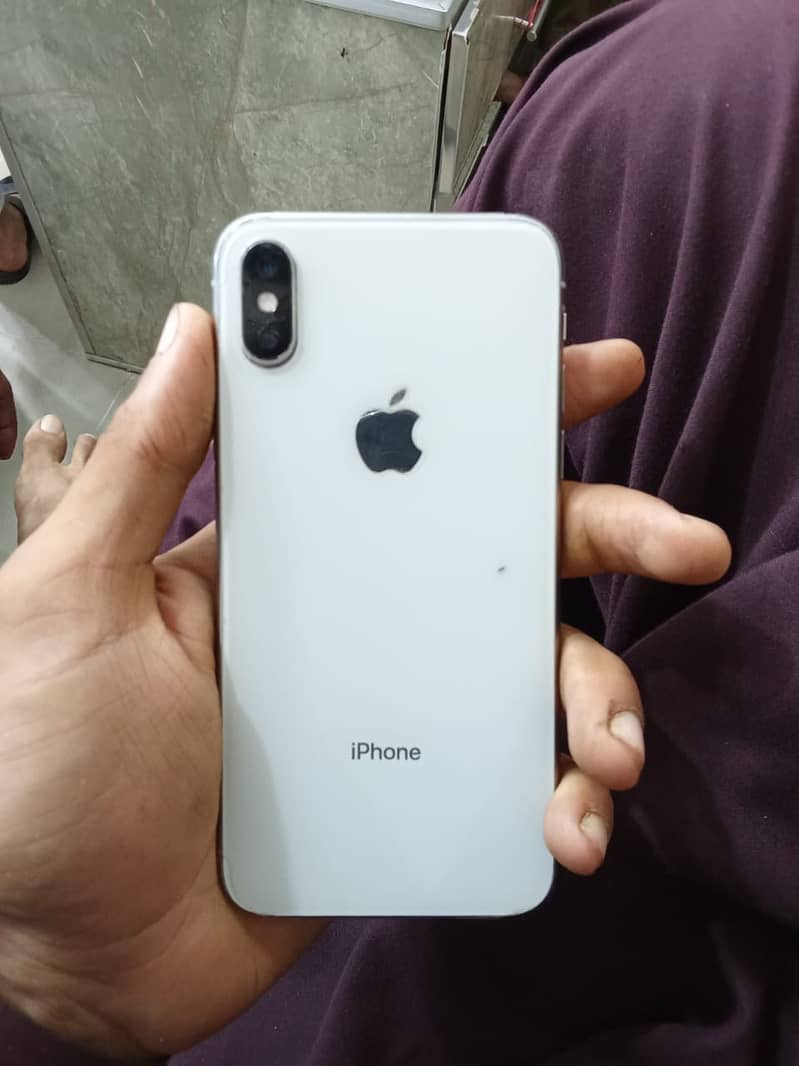 Apple iPhone XS 4