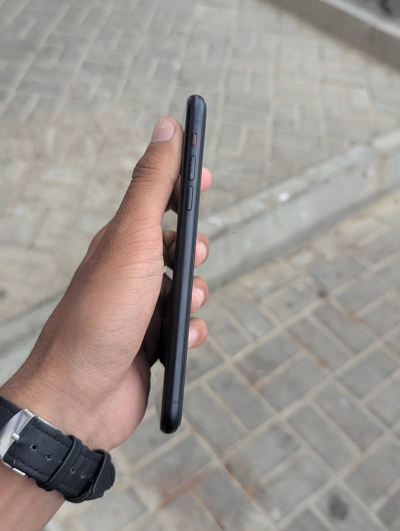 Apple iPhone XR 2