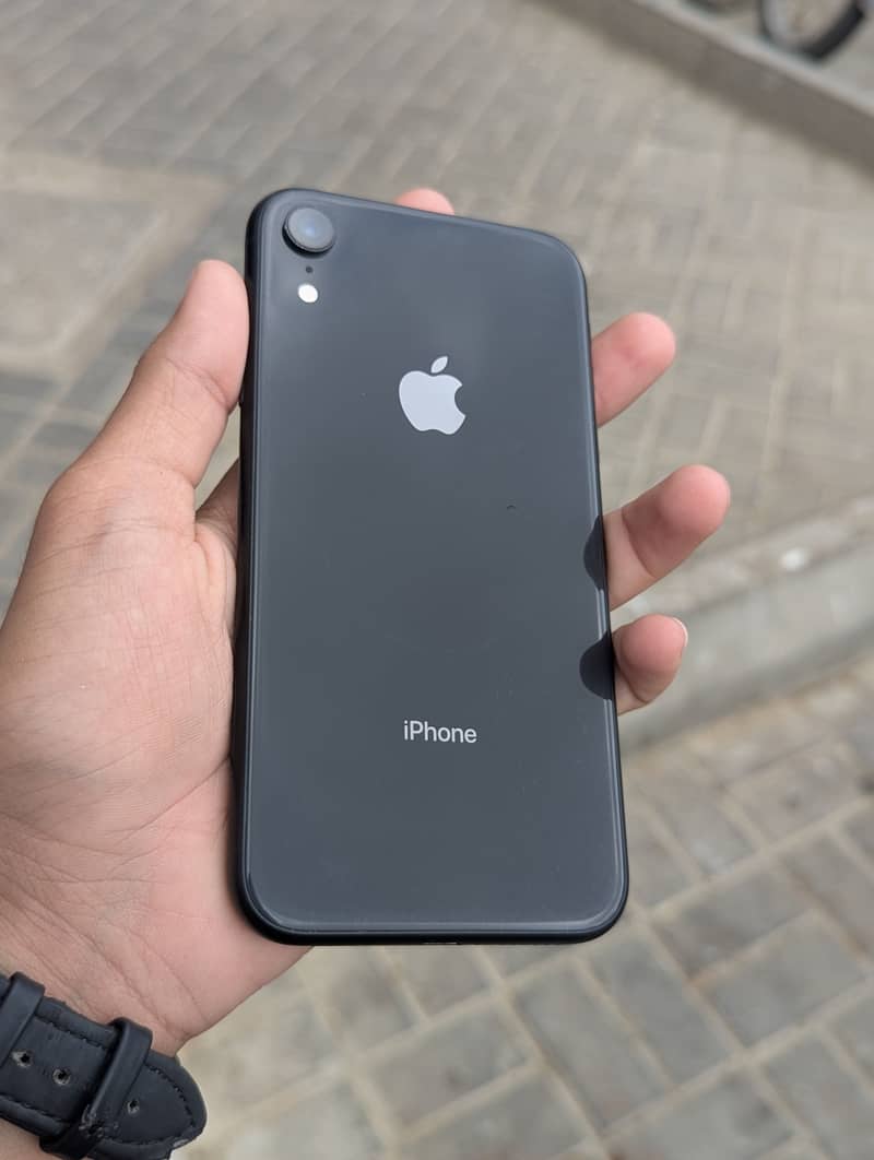 Apple iPhone XR 3