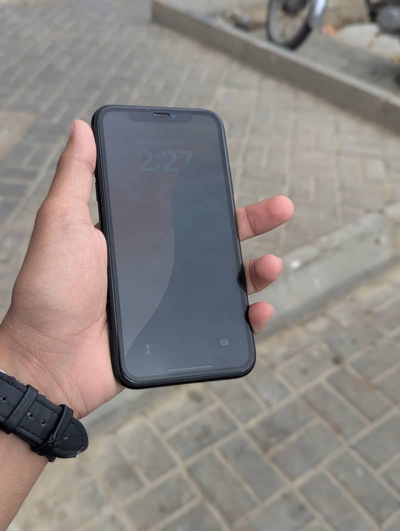 Apple iPhone XR 4